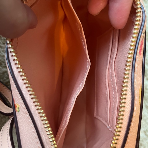 ❌SOLD❌Coach Mini Camera Bag Crossbody - Picture 6 of 6